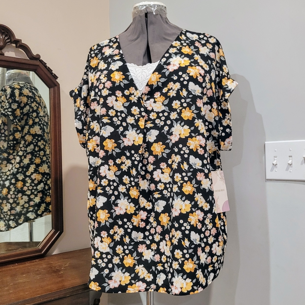 NWT 2X Mixed Floral Textured Blouse